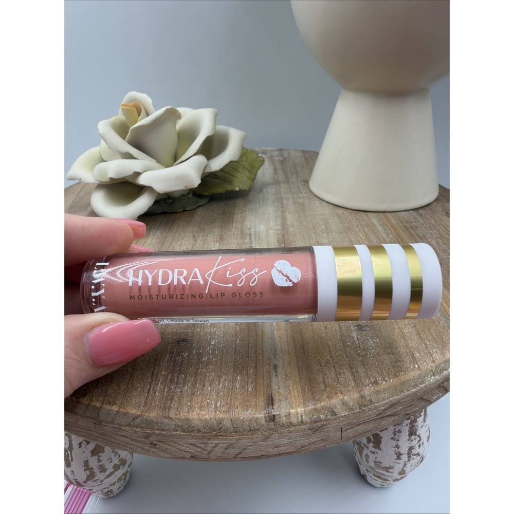 L.W.Y.A. ~ HYDRA KISS MOISTURIZING LIP GLOSS ~ OPAL ~ 0.12 OZ Kim Gravel